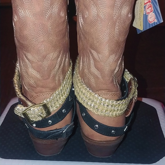 Durango Cowgirl Boots - Picture 6 of 8